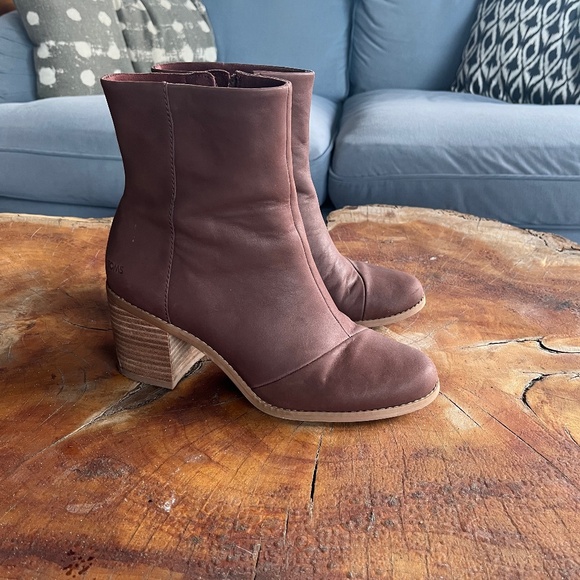 Toms chocolate brown boots - Picture 1 of 3